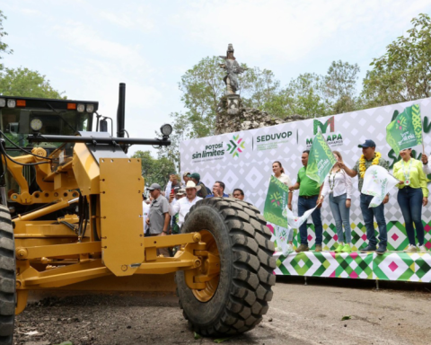 Ricardo Gallardo meets with mayors to promote more works