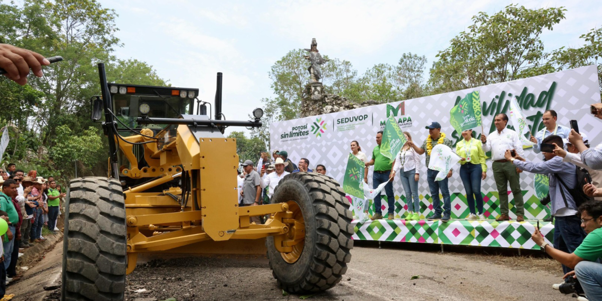 Ricardo Gallardo meets with mayors to promote more works