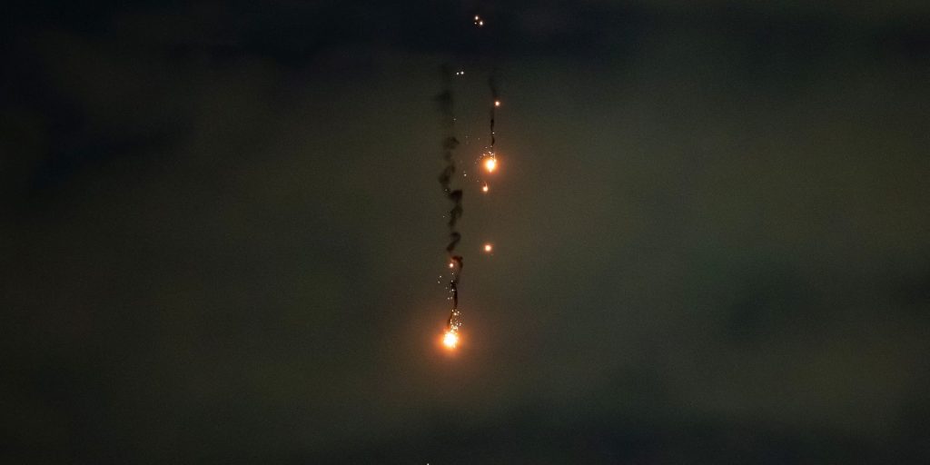 Russia ignores Trump's threats and kills at least 20 in attacks on Ukraine