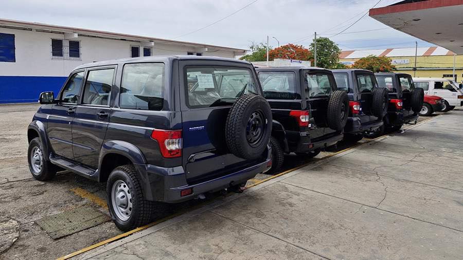 Todoterrenos AUZ Patriot ensamblados en Cuba