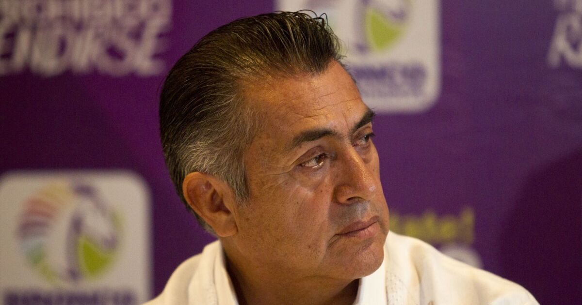 Subject bursts and sets fire to the house of "El Bronco" in García, Nuevo León