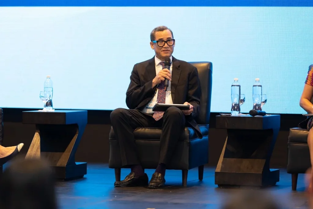 El ministro de Trabajo, Eddy Olivares