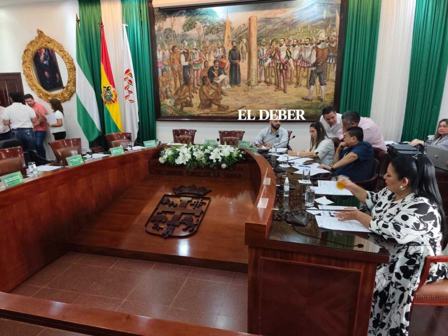 The Municipal Council will resume its activities with three sessions this Thursday