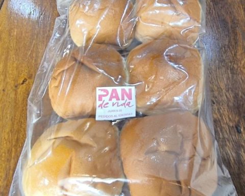 The PAN reaches some neighborhoods of Havana accompanied by biblical verses