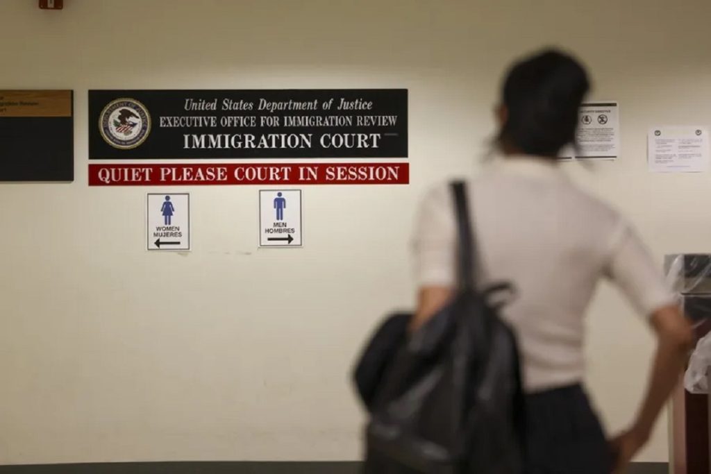 The US makes migratory rates more expensive: a new barrier in the Trump era policy