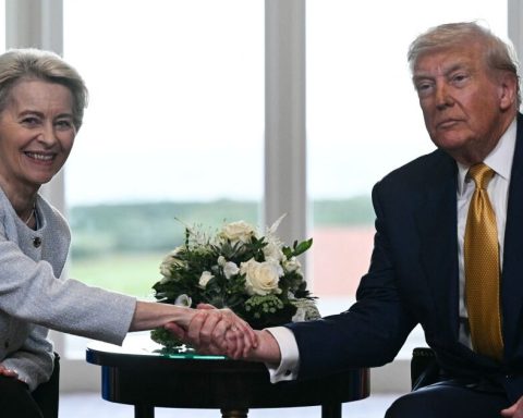 The United States and the European Union reach a commercial agreement