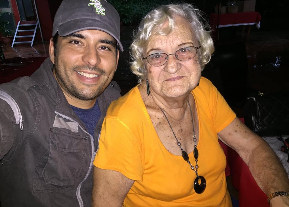 The humorous actress Aris Teresa Bruzos, the popular Evarista of "Living from the story", dies.