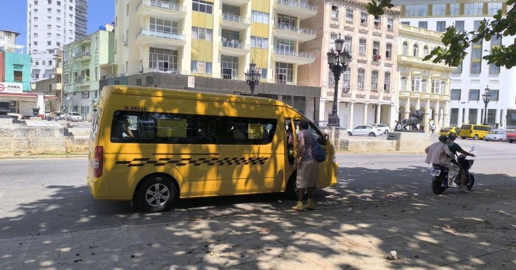 The new Chinese microbuses begin to fail, starting with the air conditioning