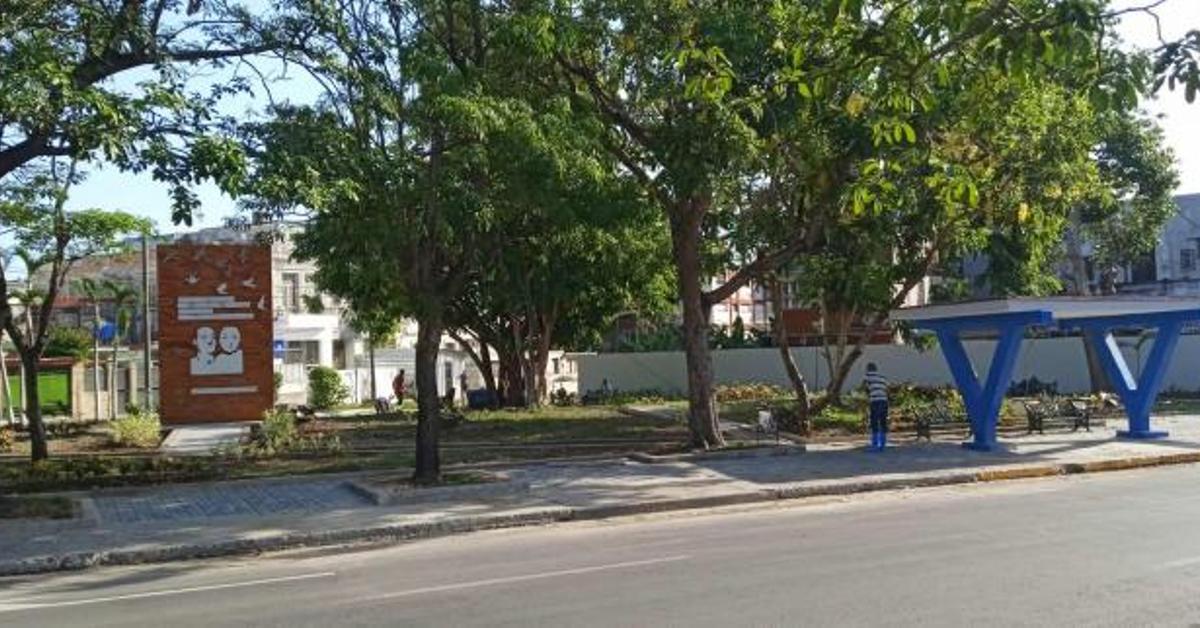 The rosenberg monument restores in Havana, condemned by spying for the USSR