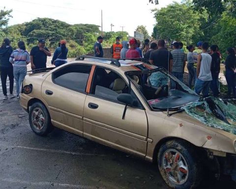 They recover the girl's body that fell into the waters of the El Dead pipe