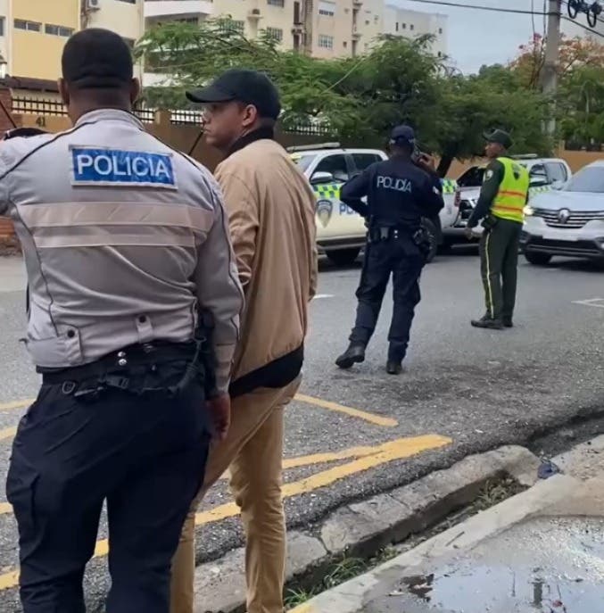 Trágico ataque en Naco: mujer de 70 años pierde la vida por joven con arma blanca, hay 5 heridos