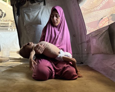 UN denounces humanitarian catastrophe in Gaza, Netanyahu denies it while the dead exceed 60 thousand