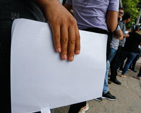 Unemployment in Colombia fell to 8.6 % in June, its lowest level for that month since 2018