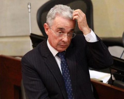 Uribe Case: Judge declares him guilty for procedural fraud and bribery in criminal action