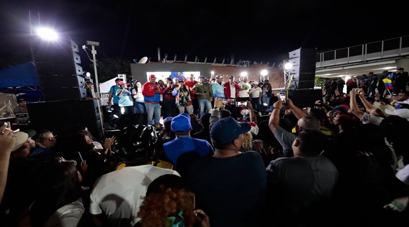 Pueblo celebra victoria abrumadora del PSUV en elecciones municipales