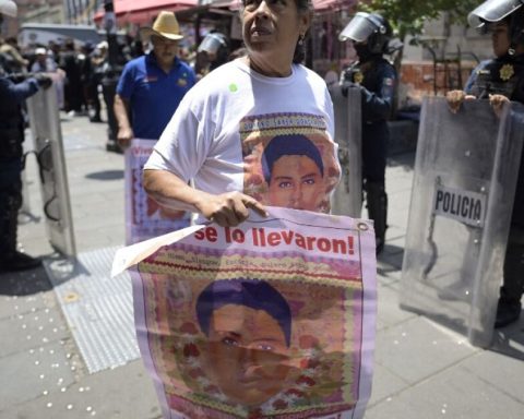 Vidulfo Rosales: Sheinbaum will offer new research lines of Ayotzinapa