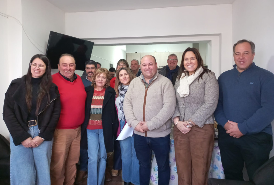 What do senators propose to expand the New Palmira Lyceum