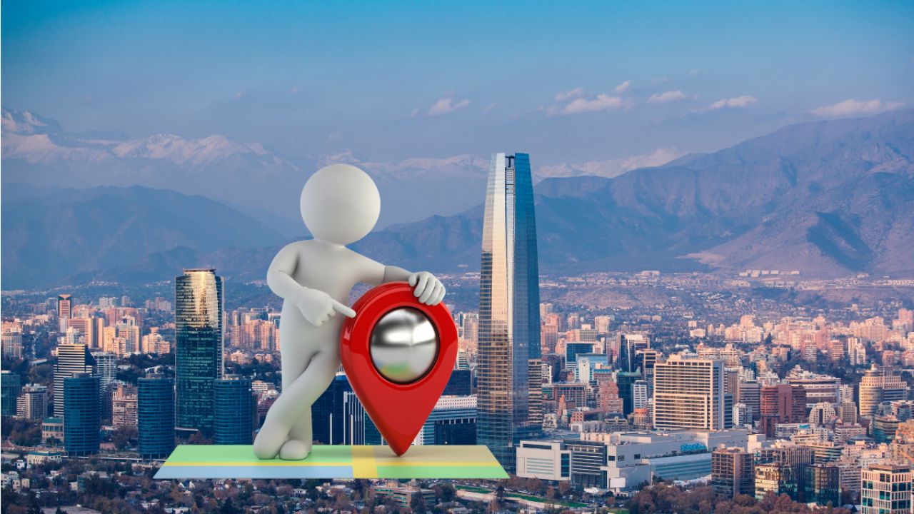 What is the American chain that would be installed in Santiago in the coming months