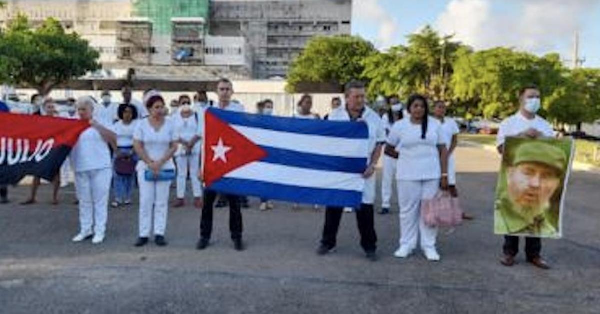 Without knowing it, "The United States has been paying for the Cuban brigades in Jamaica ”