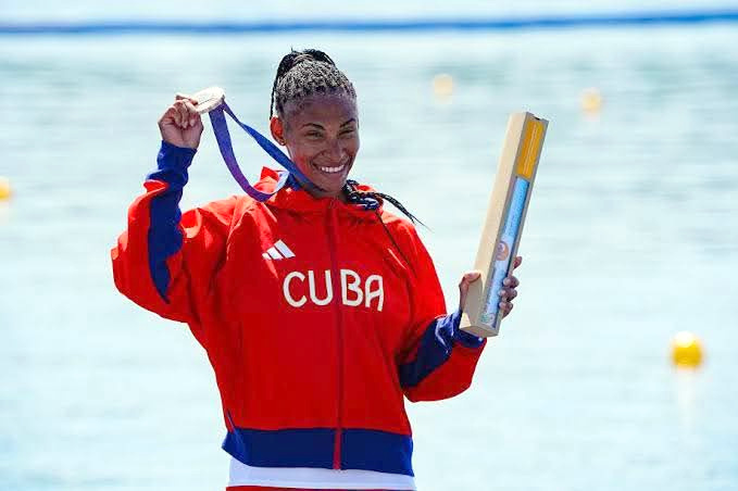 Yarisleidis Cirilo se corona  campeona mundial juvenil y sub-23 en la modalidad C-1 a 200 metros en Montemor-o-Velho, Portugal. Foto tomado de su cuenta en Facebook.