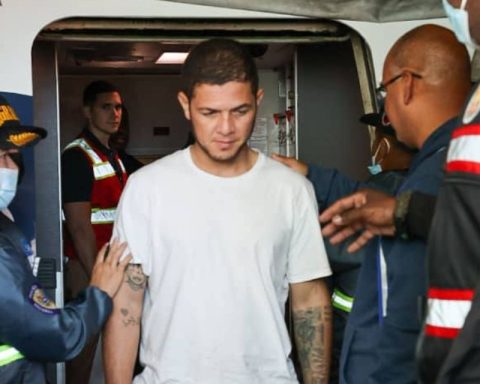 110 migrants arrived in the country deported from Texas: 102 men and eight women