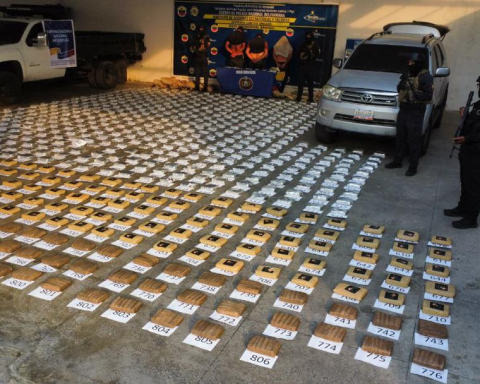 6,104 people have been apprehended in drug trafficking