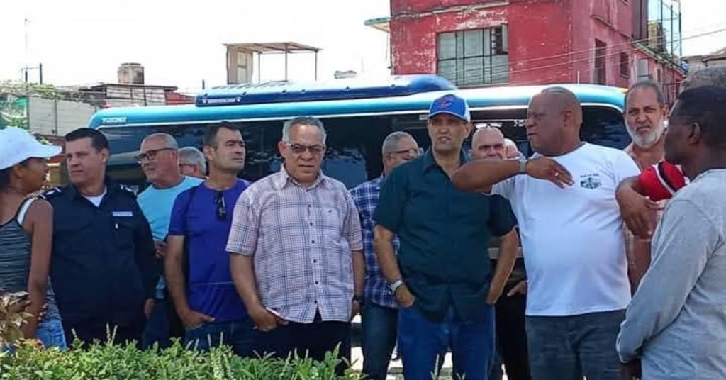 A gray bureaucrat replaces a "insensitive companion" In the Ministry of Labor