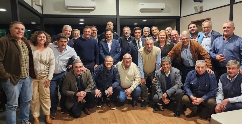 ANCAP, SALARIOS AND DINNER