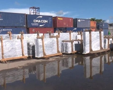 Abandoned marble tons in the port of the island of Youth