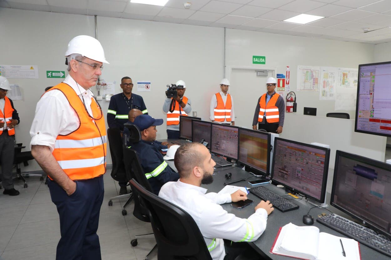 Abinader se disculpa y garantiza soluciones a los apagones