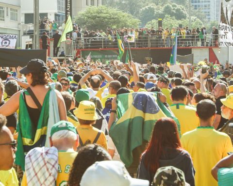 Act in Sao Paulo asks Bolsonaro amnesty and exalts Trump