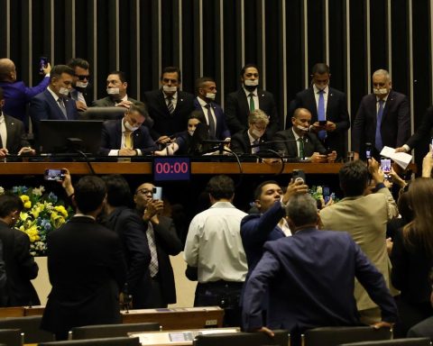 Alcohubre and Motta ask for dialogue and respect after occupation of plenary