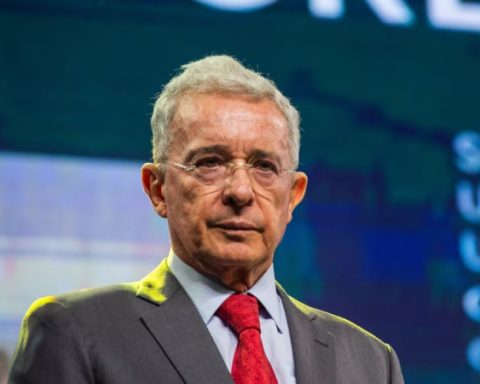 Álvaro Uribe is sentenced to 12 years in prison: historical judicial ruling