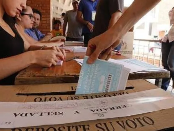 Álvaro Uribe's new plan for the 2026 presidential elections