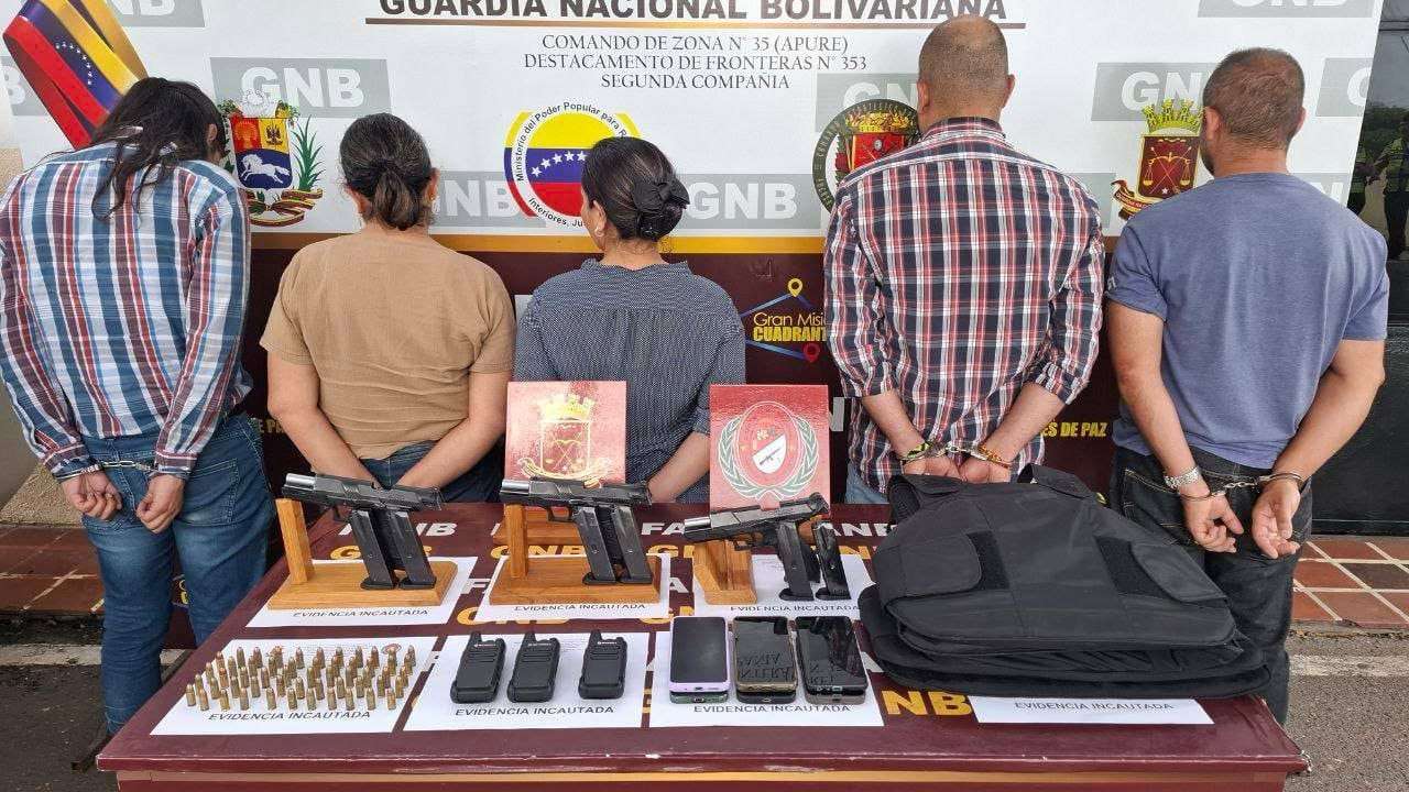 Arrested in Apure five Colombians with firearms