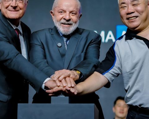 At the opening of the automaker, Lula defends commercial relationship with China