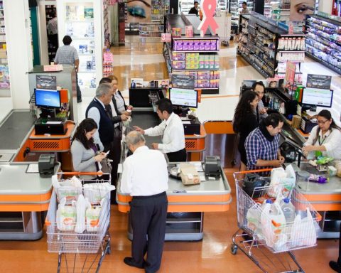 Banxico runs into 'bump' to continue with low interest rate