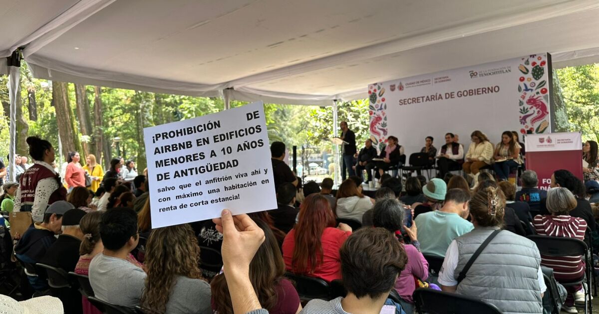 Between reproaches and porras, CDMX heads the first forum against gentrification