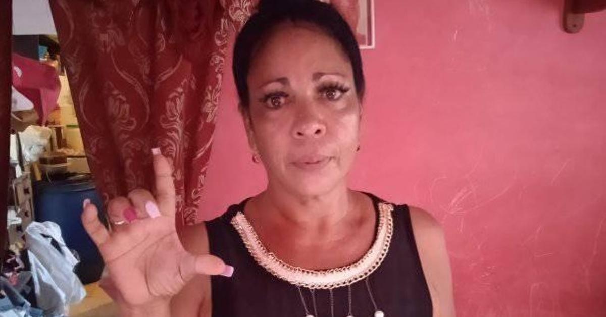 Blanco's Lady Aymara Nieto leaves prison in exchange for her banishment to the Dominican Republic