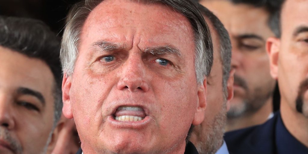 Bolsonaro tests indicate remnants of pulmonary inflammation