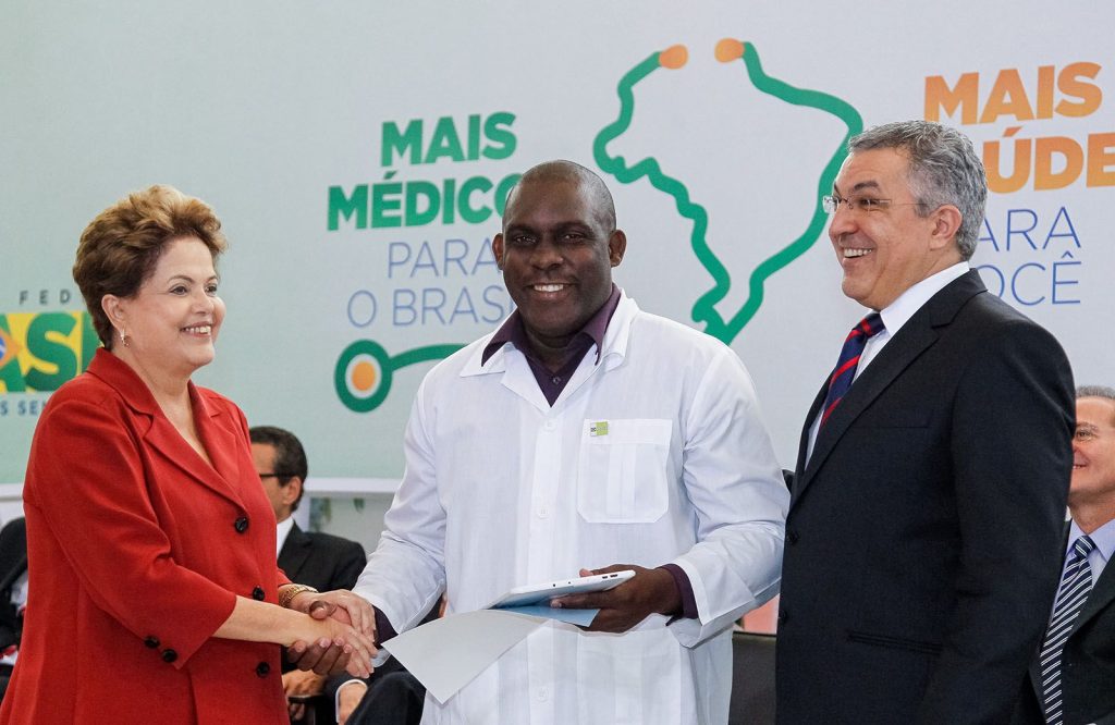 Brazilian official sanctioned by the US defends the health program with Cuba