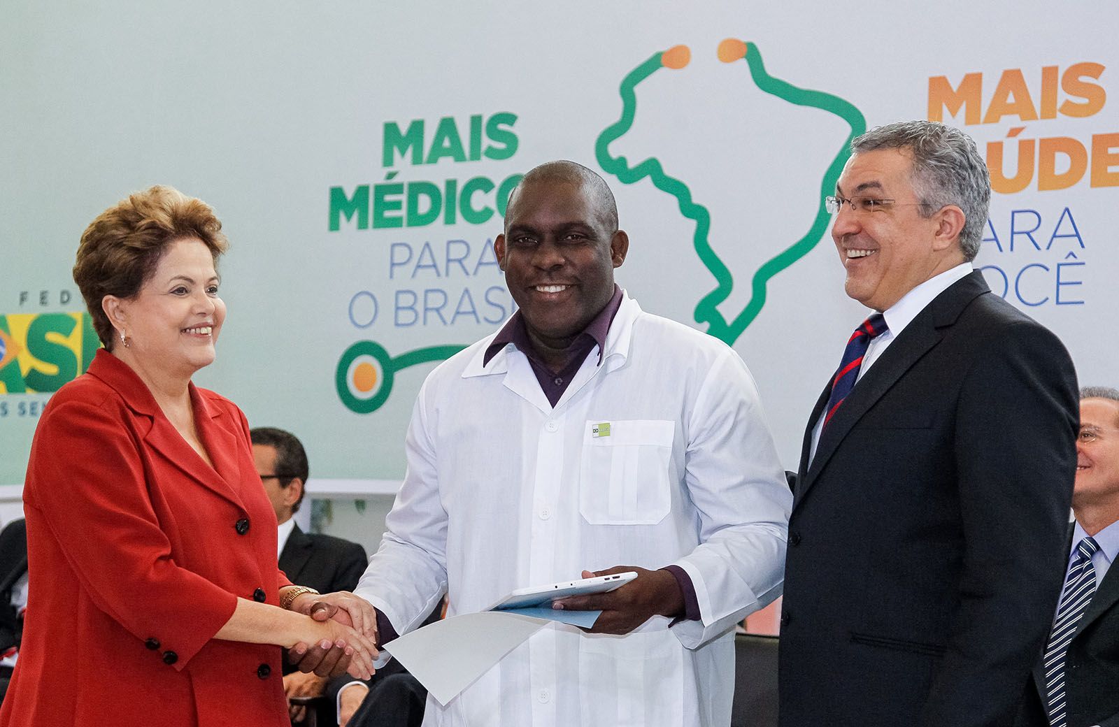 Brazilian official sanctioned by the US defends the health program with Cuba