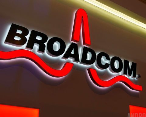 Broadcom (Avgo) Expands Data Center Portfolio with Jericho4: Is the stock a hold? | Avgo Stock Price