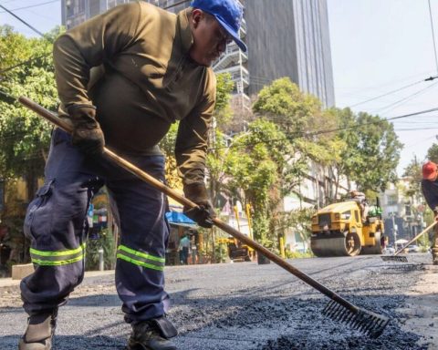 CDMX will allocate more than 2,000 million pesos to reincarpet avenues and repair potholes