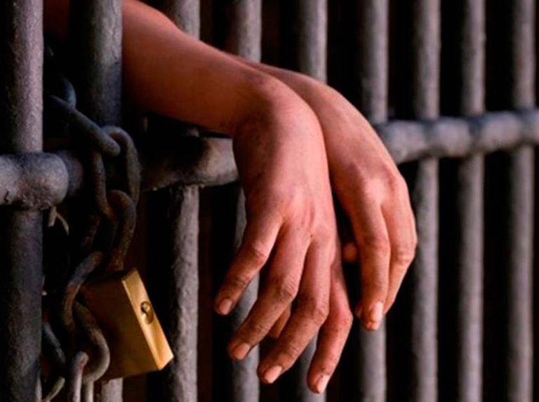 Captured in Falcón eight subjects by drug trafficking