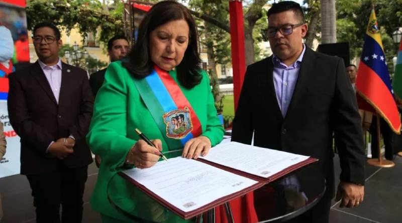 Carmen Meléndez swords as mayor of Caracas