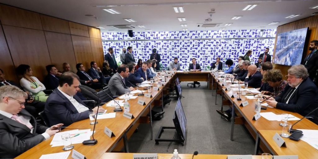 Chamber presents text on children's adultization in the networks in 30 days