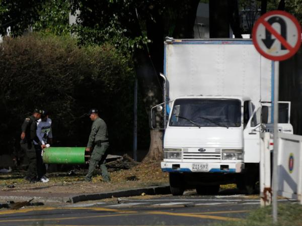 Colombia demands hard hand against illegal groups after attacks with 13 dead