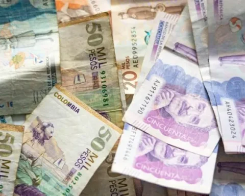 Colombia is the edge of losing the investment grade completely