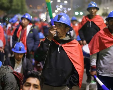 Confminin warns national mobilization of miners by rule that regulates use of explosives